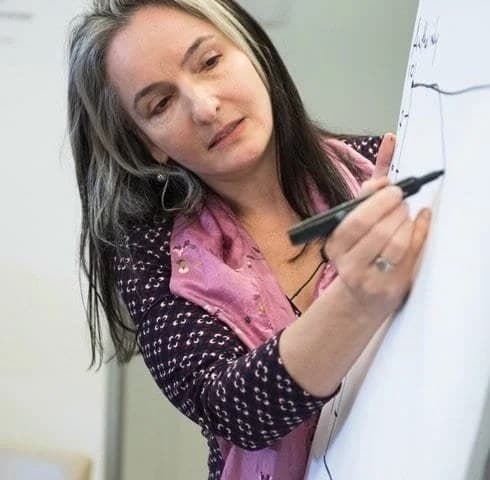Dr. Kirsti Samuels